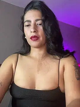 Snapshot of Cleopatracute_ chatting on January 6, 2025, 5:30 am Cleopatracute online show from January 6, 2025, 5:30 am