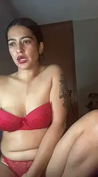 Snapshot of Cleopatracute_ chatting on December 15, 2024, 6:51 am Cleopatracute online show from December 15, 2024, 6:51 am
