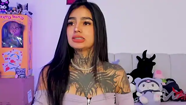 shadowcatt  online show from March 16, 2026, 9:06 pm