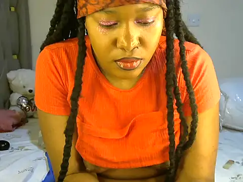 Snapshot of Pretty_tiffany chatting on October 12, 2025, 1:01 pm Pretty tiffany online show from October 12, 2025, 1:01 pm