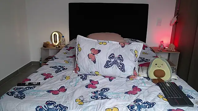 TatianaMonteross online show from May 2, 2026, 2:44 pm