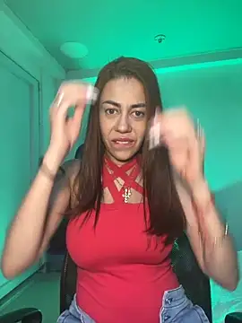 Snapshot of AnnbellaRosse chatting on October 20, 2025, 8:20 pm AnnbellaRosse online show from October 20, 2025, 8:20 pm