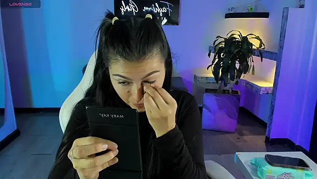 Snapshot of TifanyWhite_ chatting on February 10, 2025, 8:21 pm TifanyWhite online show from February 10, 2025, 8:21 pm