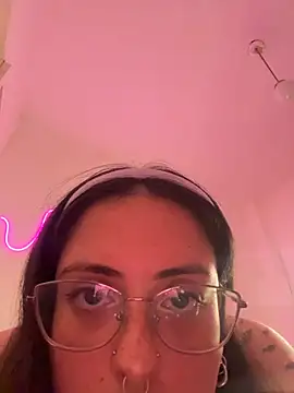 Mizztikaa online show from February 17, 2026, 8:06 pm