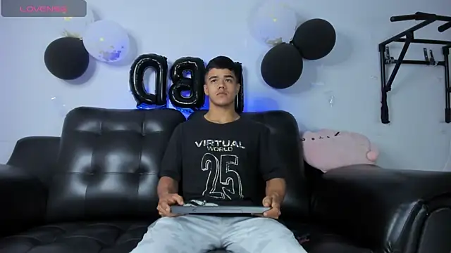 Rob saenz  online show from February 17, 2025, 1:11 pm