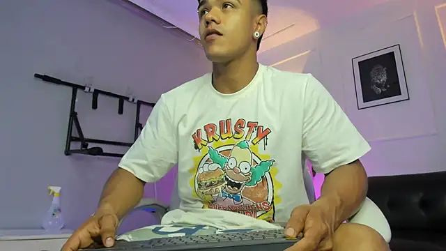 Snapshot of Rob_saenz_ chatting on November 22, 2025, 2:16 pm Rob saenz online show from November 22, 2025, 2:16 pm