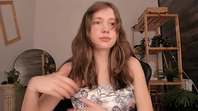 MaryannSoftt online show from February 5, 2026, 3:30 pm