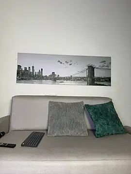 SophieRoyals online show from April 26, 2026, 11:40 am