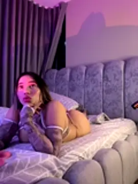 ashlyestone online show from November 7, 2025, 3:33 am