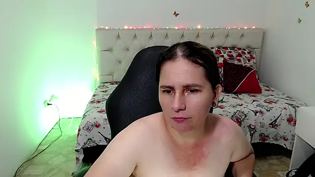 victoria jones online show from April 23, 2026, 2:08 pm