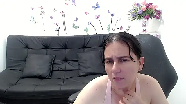 victoria jones online show from June 6, 2026, 1:27 pm