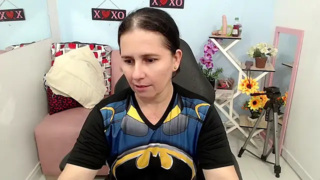 victoria jones online show from October 9, 2025, 3:45 pm