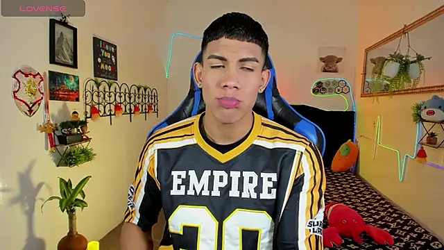 Damian latinxxx online show from February 9, 2026, 3:04 am