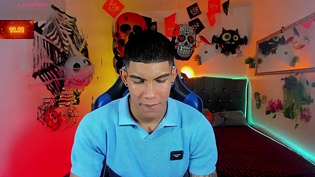 Snapshot of Damian_latinxxx chatting on October 11, 2025, 3:07 am Damian latinxxx online show from October 11, 2025, 3:07 am