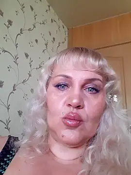 IsabellaBoni online show from May 14, 2026, 6:43 am