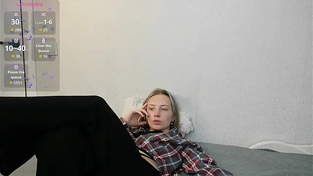 Snapshot of bubble_bbb chatting on October 19, 2025, 4:04 am bubble bbb online show from October 19, 2025, 4:04 am