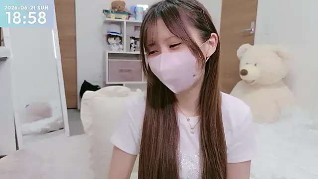 Snapshot of -SHINON- chatting on June 21, 2026, 9:59 am -SHINON- online show from June 21, 2026, 9:59 am