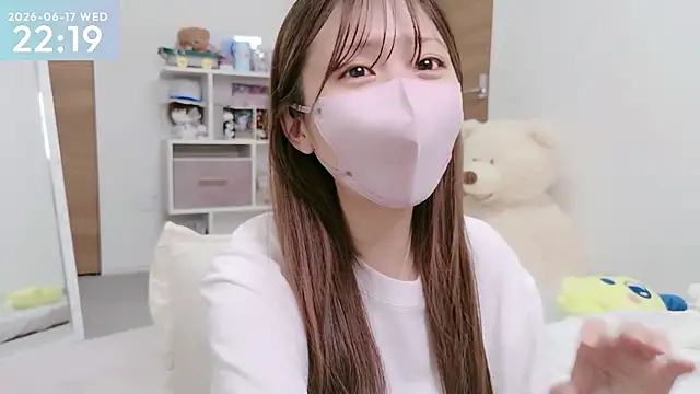 Snapshot of -SHINON- chatting on June 17, 2026, 1:21 pm -SHINON- online show from June 17, 2026, 1:21 pm
