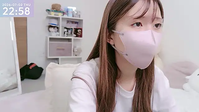 Snapshot of -SHINON- chatting on July 2, 2026, 2:01 pm -SHINON- online show from July 2, 2026, 2:01 pm