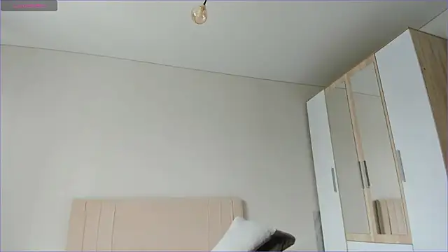 Snapshot of sweety_vikky chatting on March 23, 2025, 4:05 am sweety vikky online show from March 23, 2025, 4:05 am