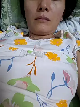 Snapshot of Baby-sexytits18 chatting on November 6, 2025, 11:47 am Baby-sexytits18 online show from November 6, 2025, 11:47 am