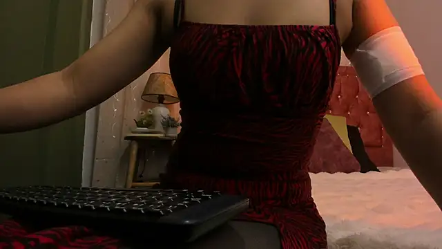 Snapshot of Zara_dulce chatting on October 18, 2025, 11:56 am Zara dulce online show from October 18, 2025, 11:56 am