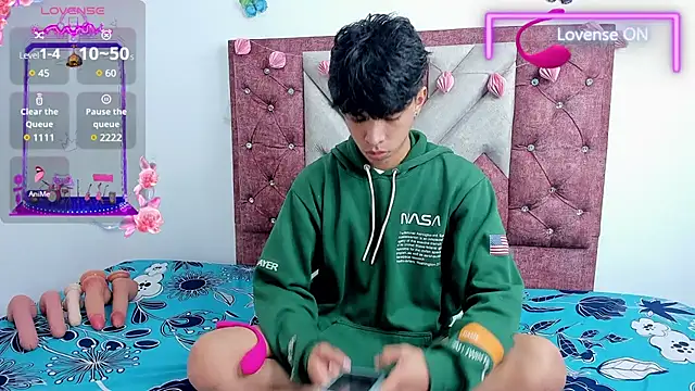 Santy carrington online show from March 15, 2025, 10:11 pm