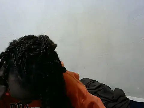 Snapshot of Thicky_kyla chatting on June 5, 2026, 11:43 pm Thicky kyla online show from June 5, 2026, 11:43 pm