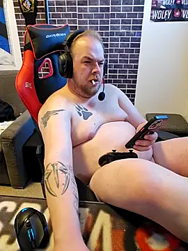 Snapshot of PupW0lfy chatting on February 17, 2025, 3:00 pm PupW0lfy online show from February 17, 2025, 3:00 pm