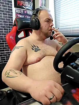 Snapshot of PupW0lfy chatting on January 24, 2025, 3:13 pm PupW0lfy online show from January 24, 2025, 3:13 pm
