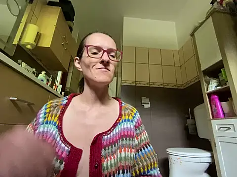 Milky hairy mommy online show from April 22, 2026, 11:06 am