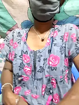 Snapshot of Tamil--Rani chatting on November 4, 2025, 1:59 pm Tamil--Rani online show from November 4, 2025, 1:59 pm