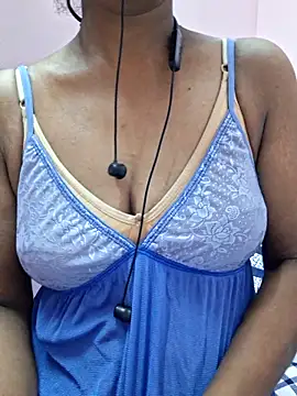 Snapshot of Tamil--Rani chatting on April 18, 2026, 1:13 pm Tamil--Rani online show from April 18, 2026, 1:13 pm