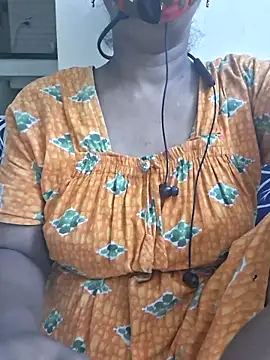 Snapshot of Tamil--Rani chatting on June 20, 2026, 3:28 pm Tamil--Rani online show from June 20, 2026, 3:28 pm