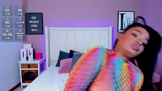 Snapshot of Britanymooree chatting on December 3, 2025, 7:57 pm Britanymooree online show from December 3, 2025, 7:57 pm