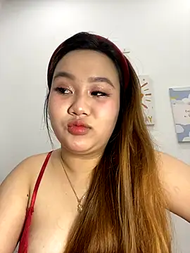 Odette68 online show from November 4, 2025, 4:49 am