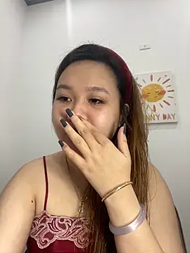 Odette68 online show from November 18, 2025, 4:27 am