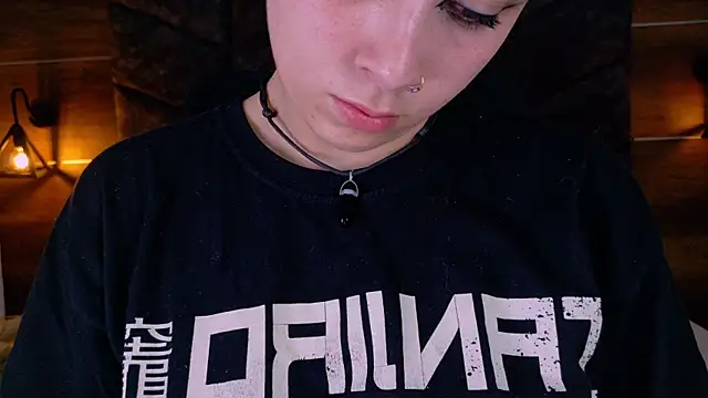 Snapshot of AmbarHills_1 chatting on October 12, 2025, 2:46 am AmbarHills 1 online show from October 12, 2025, 2:46 am