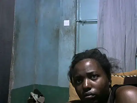 Snapshot of sweet_gal01 chatting on December 5, 2025, 9:34 pm sweet gal01 online show from December 5, 2025, 9:34 pm