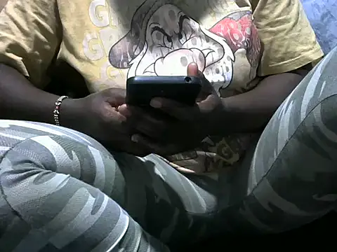 Snapshot of sweet_gal01 chatting on February 12, 2026, 7:13 pm sweet gal01 online show from February 12, 2026, 7:13 pm