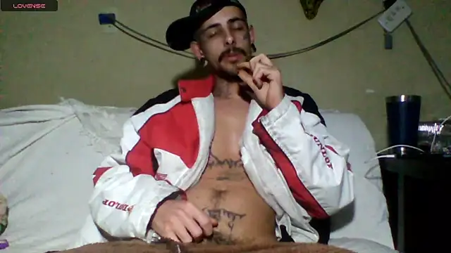 Snapshot of sellvageria chatting on July 1, 2026, 2:12 am sellvageria online show from July 1, 2026, 2:12 am
