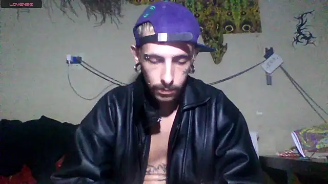 Snapshot of sellvageria chatting on July 9, 2026, 11:37 pm sellvageria online show from July 9, 2026, 11:37 pm