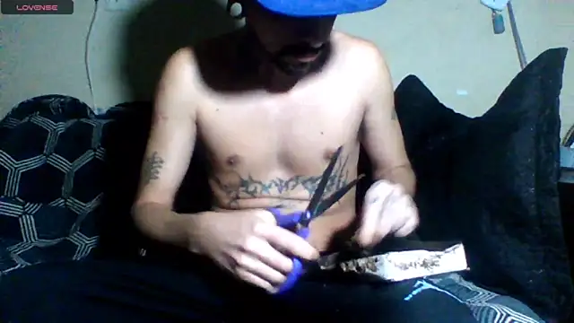Snapshot of sellvageria chatting on June 8, 2026, 12:38 am sellvageria online show from June 8, 2026, 12:38 am