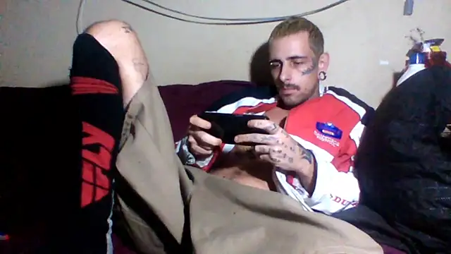Snapshot of sellvageria chatting on June 16, 2026, 2:22 am sellvageria online show from June 16, 2026, 2:22 am