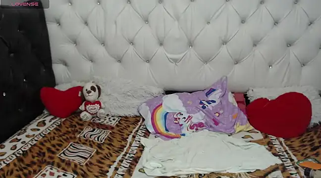 Scarlet Sensual30 online show from March 14, 2025, 9:35 am