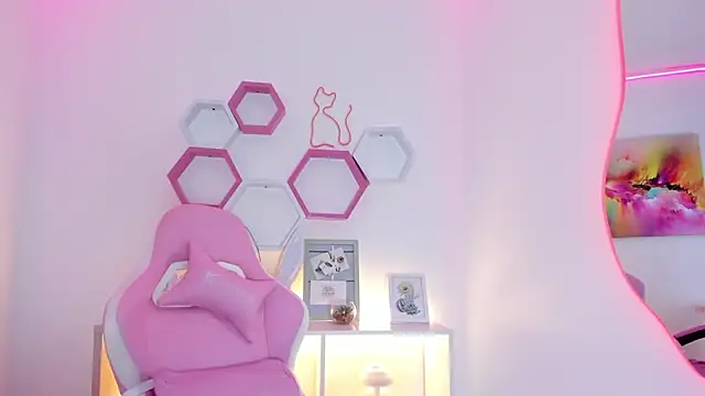  Ameliie online show from March 21, 2025, 6:51 pm