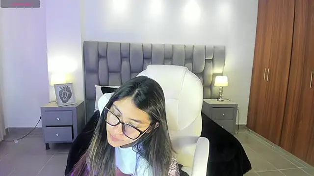 Snapshot of Abella_ruiz chatting on February 6, 2025, 1:21 pm Abella ruiz online show from February 6, 2025, 1:21 pm