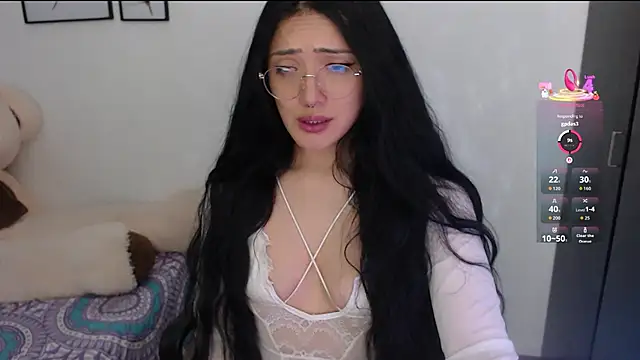 Snapshot of Suzanne_abbey chatting on October 26, 2025, 10:43 pm Suzanne abbey online show from October 26, 2025, 10:43 pm