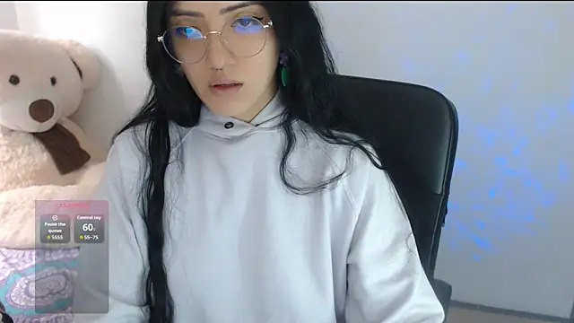 Snapshot of Suzanne_abbey chatting on October 23, 2025, 5:55 pm Suzanne abbey online show from October 23, 2025, 5:55 pm