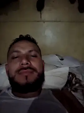 Snapshot of ALVIJB chatting on April 7, 2026, 4:14 am ALVIJB online show from April 7, 2026, 4:14 am